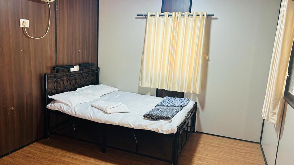 Stay On The Way Resort Mandwa 알리바그 외부 사진