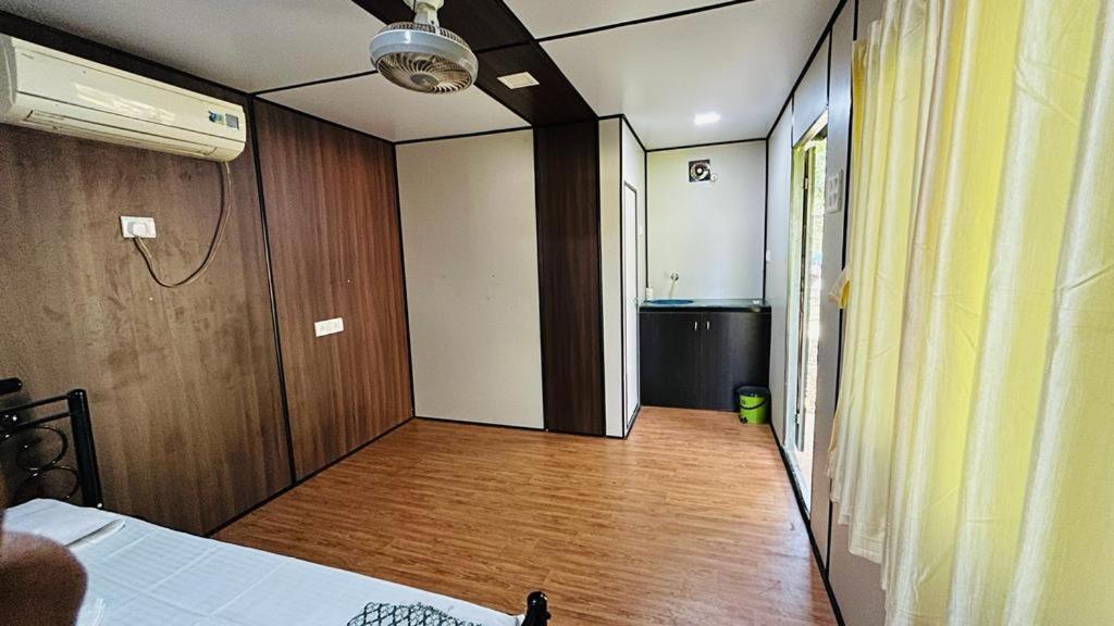 Stay On The Way Resort Mandwa 알리바그 객실 사진