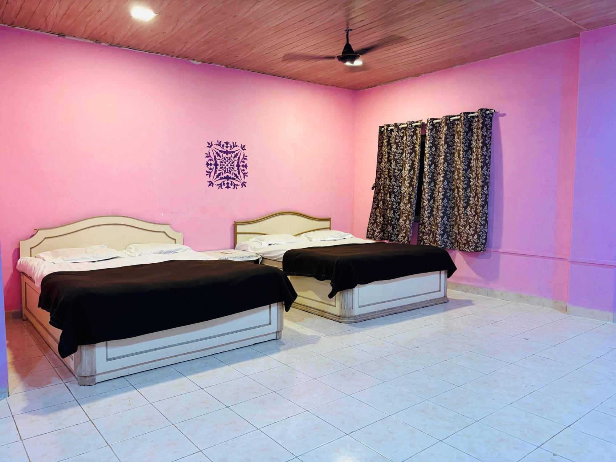 Stay On The Way Resort Mandwa 알리바그 객실 사진